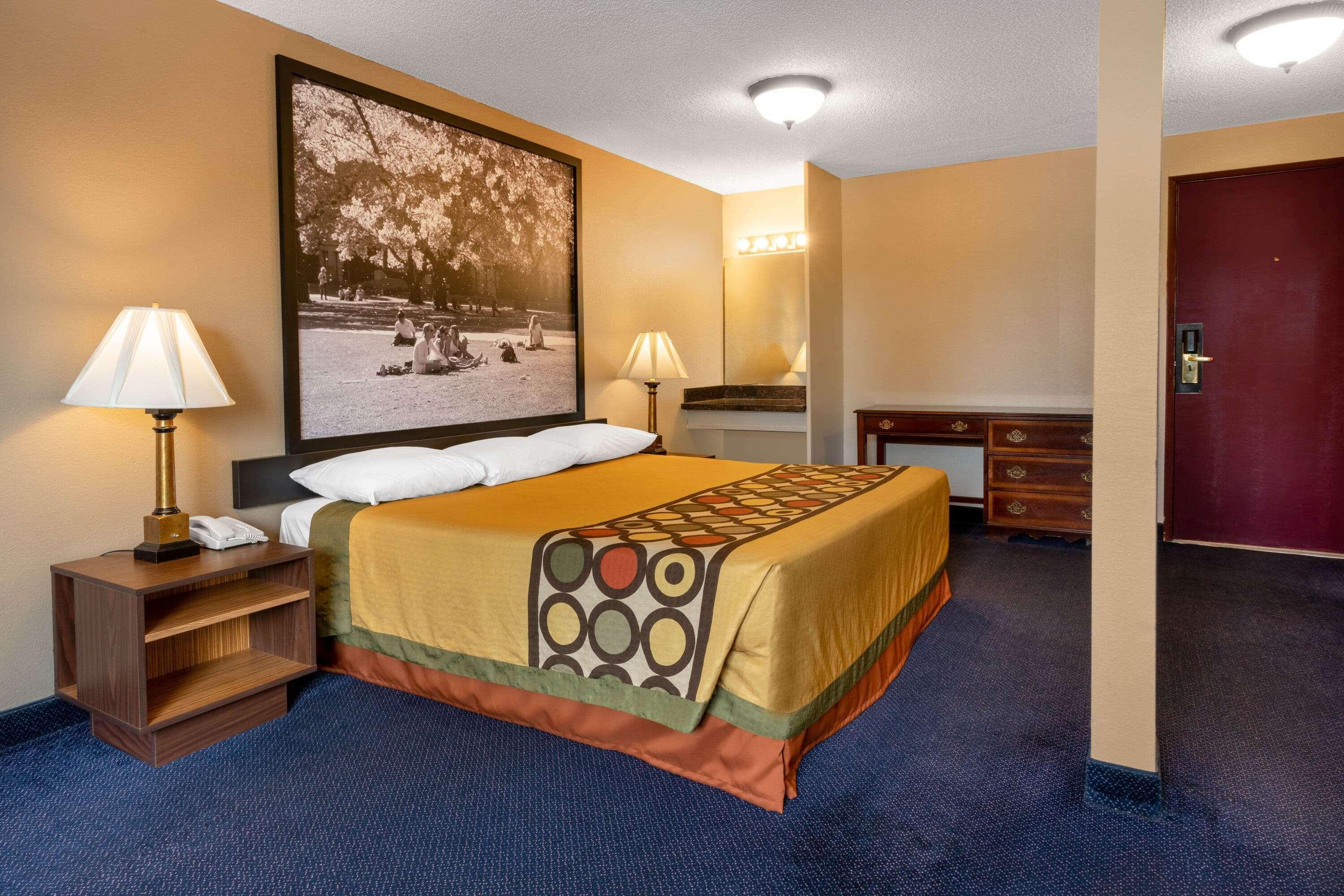 Sutton Suites Hotel SeaTac Bagian luar foto