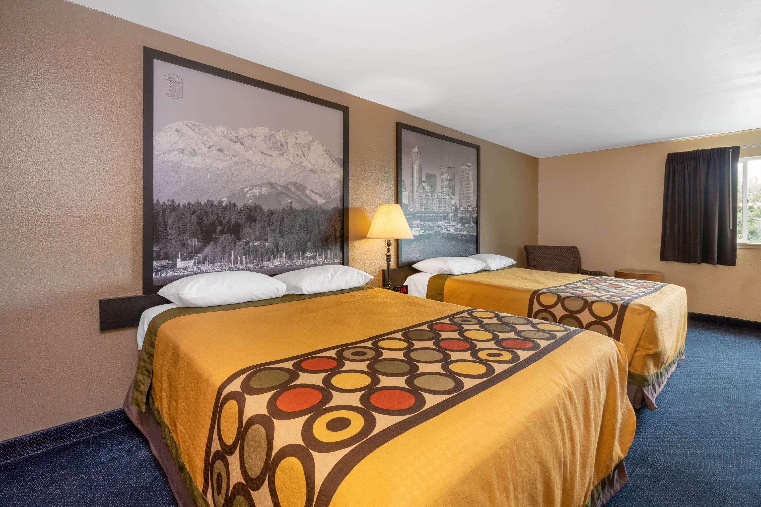 Sutton Suites Hotel SeaTac Bagian luar foto
