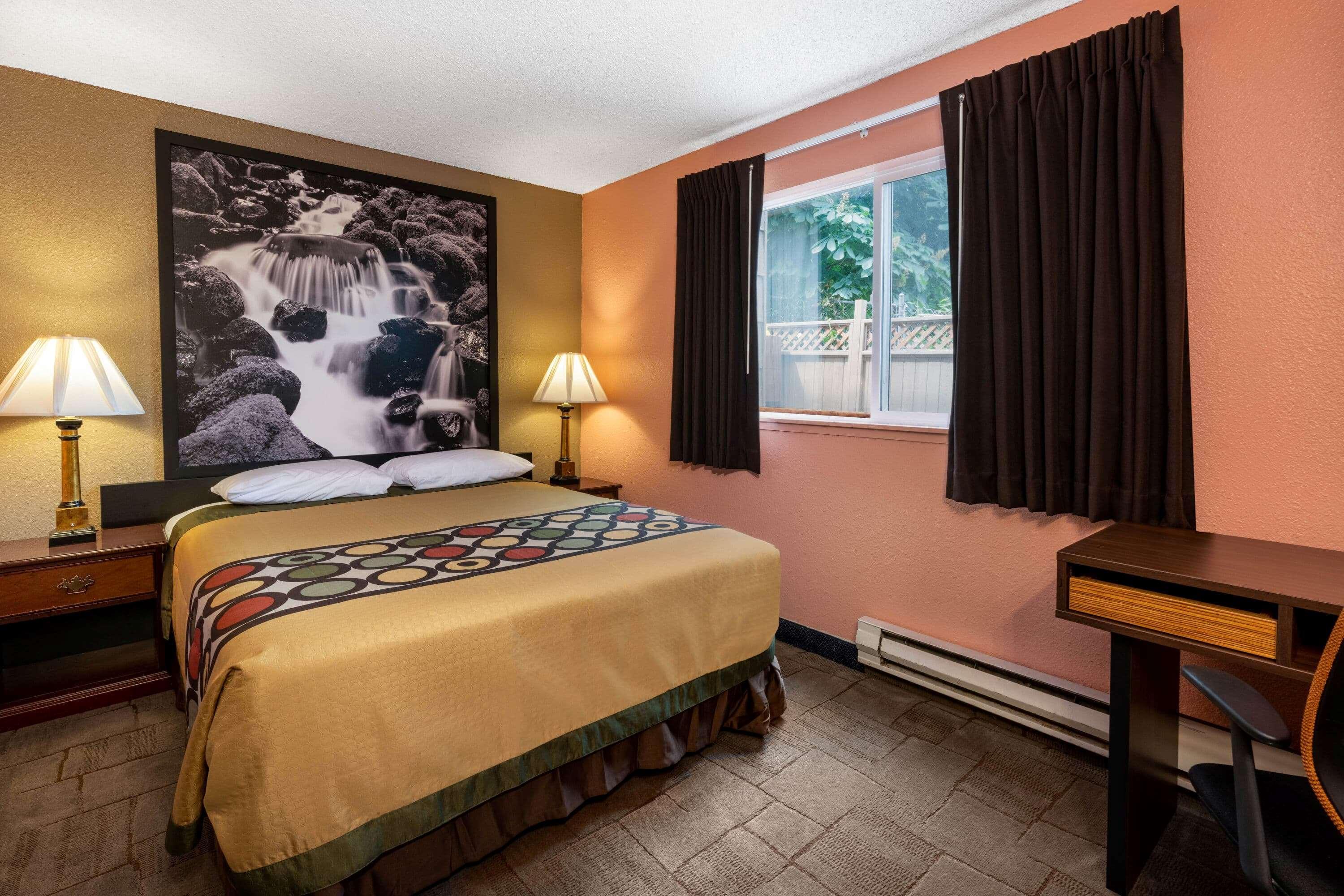 Sutton Suites Hotel SeaTac Bagian luar foto