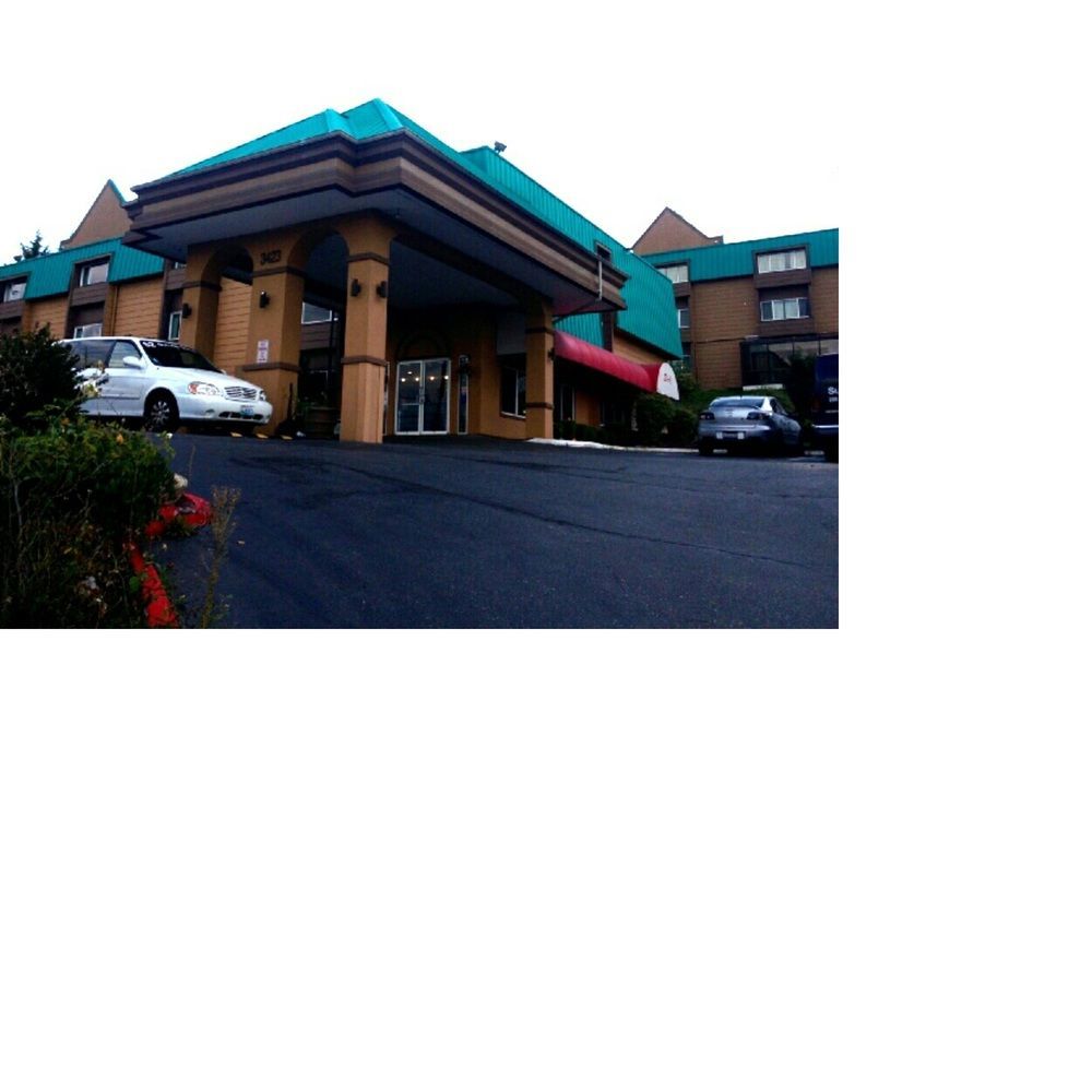 Sutton Suites Hotel SeaTac Bagian luar foto